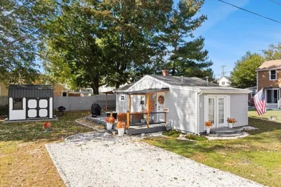 37 Sidney Ave 1