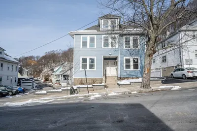 30 Campbell Ave #2