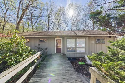 118 Vaughn Hill Rd 1