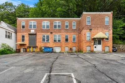 205 River St 1