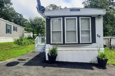 270 Littleton Road #20 1