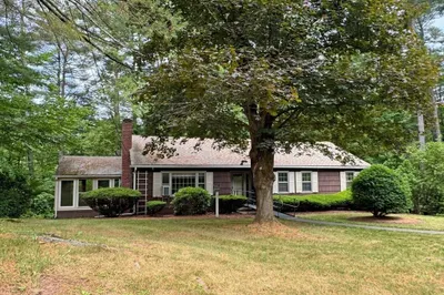 56 Country Club Rd 1