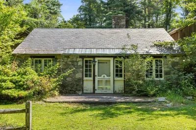 82 Maynard Rd