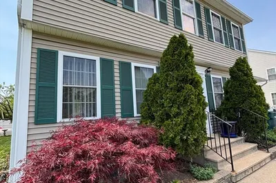266 Christopher Dr 1