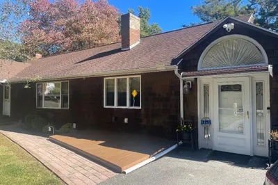 111 Clearbrook Dr 1