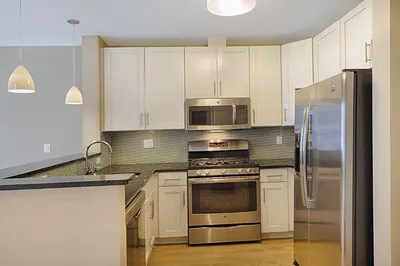33 Rogers St #220