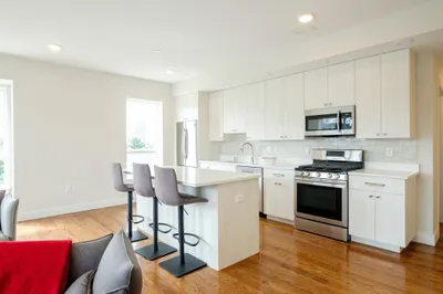 1 Everett St #303 1