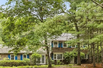 18 Constitution Dr 1