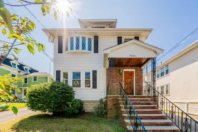 14 Lakehill Ave #1
