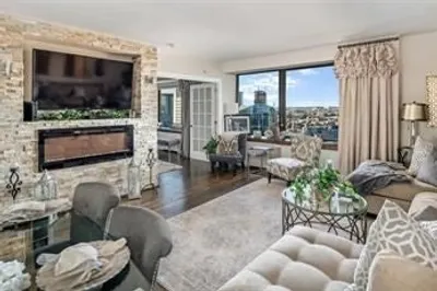 65 East India Row #24C