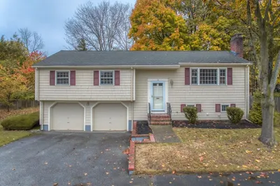 17 Cherry Lane Dr