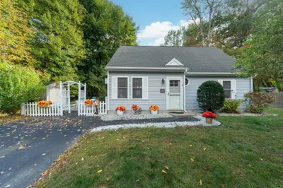 49 Candice St