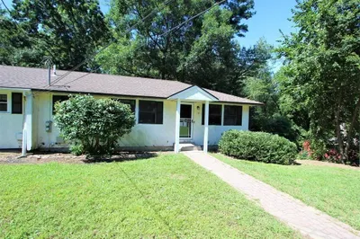 12 Debra Ln #12