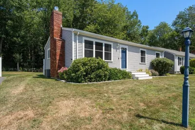 106 Laurelwood Dr 1