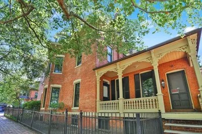 52 Mattoon St #1 1