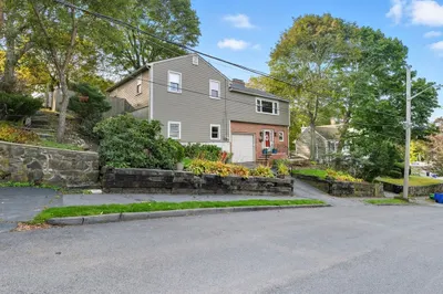 3 Nantucket Ave 1