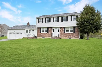 5 Adrienne Dr