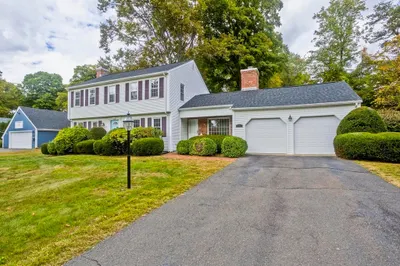 123 Bretton Rd 1