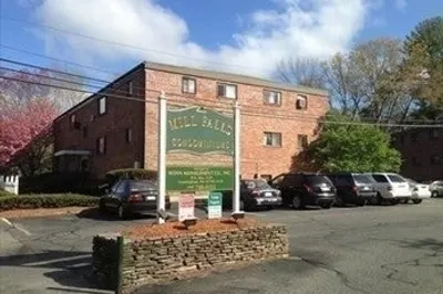 71 E Nicholas Rd #71 E