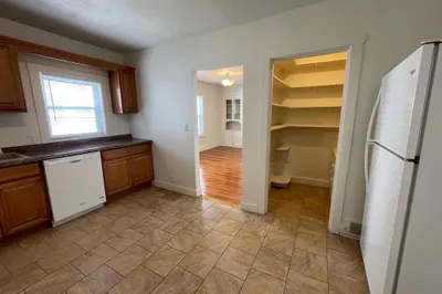 22 Beacon St #1