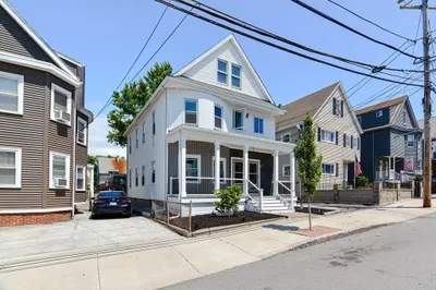 19 Waters Ave