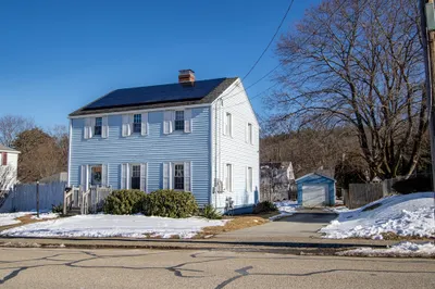 389 Elm St 1