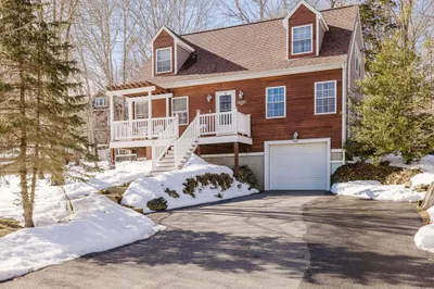 989 Elm St 1