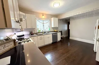 18 Lowden Ave #2 1