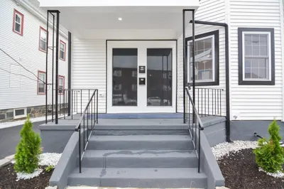 300 Main St #300