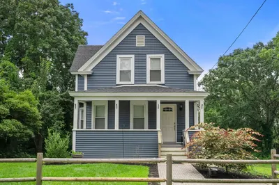 39 Narragansett Ave 1