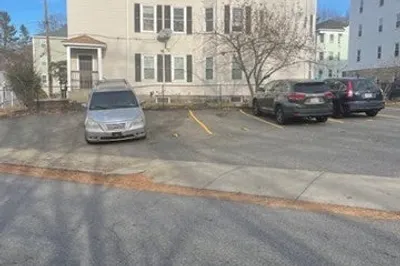 9 Moen St #2 1