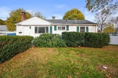 2 Sunnyfield Ave. 1