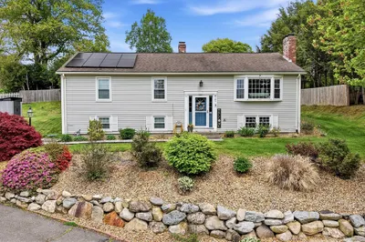 107 Colony Dr 1