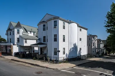 441-445 Ferry St 1