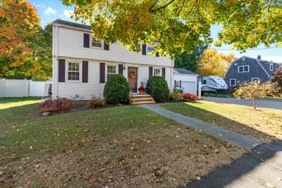 6 Crestline Cir