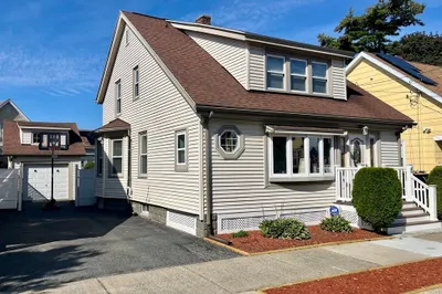 32 Haviland Ave