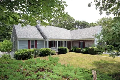 18 Chickadee Lane