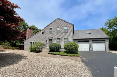 293 Wild Harbor Rd 1