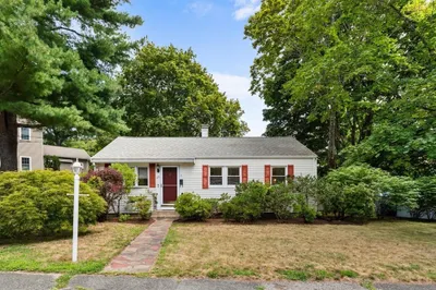 25 Mountain Rd