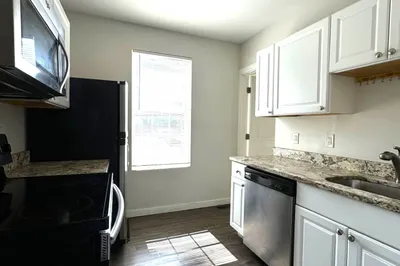 75 Williams Street #2L 1