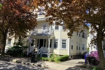 37 Brook St #1