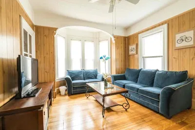 53 Chester St #2
