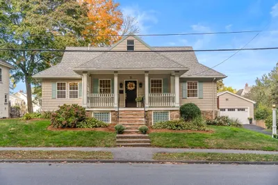 31 Salem St 1