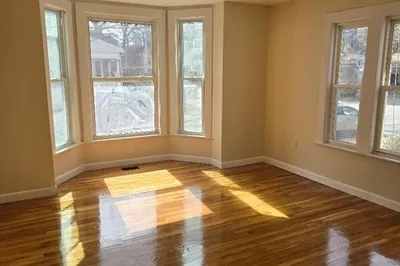 55 Rockland Ave #1