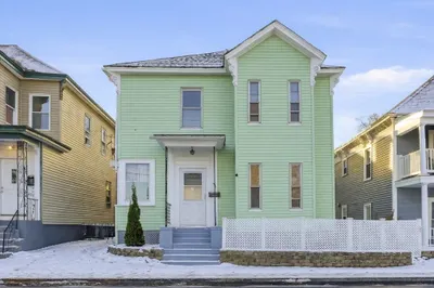 494 Fletcher St