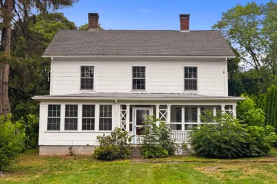 19 Mendon Rd 1