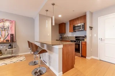 16 Miner St #306
