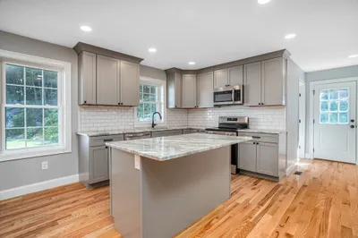 16 King St #1 1