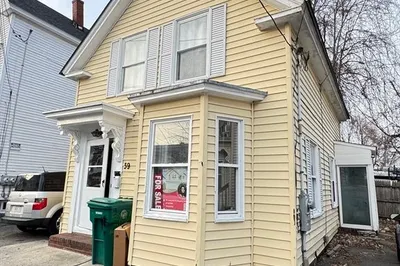 39 W L St