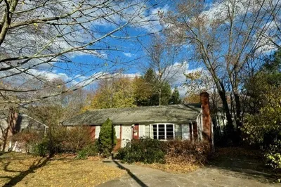 16 Estabrook Road 1